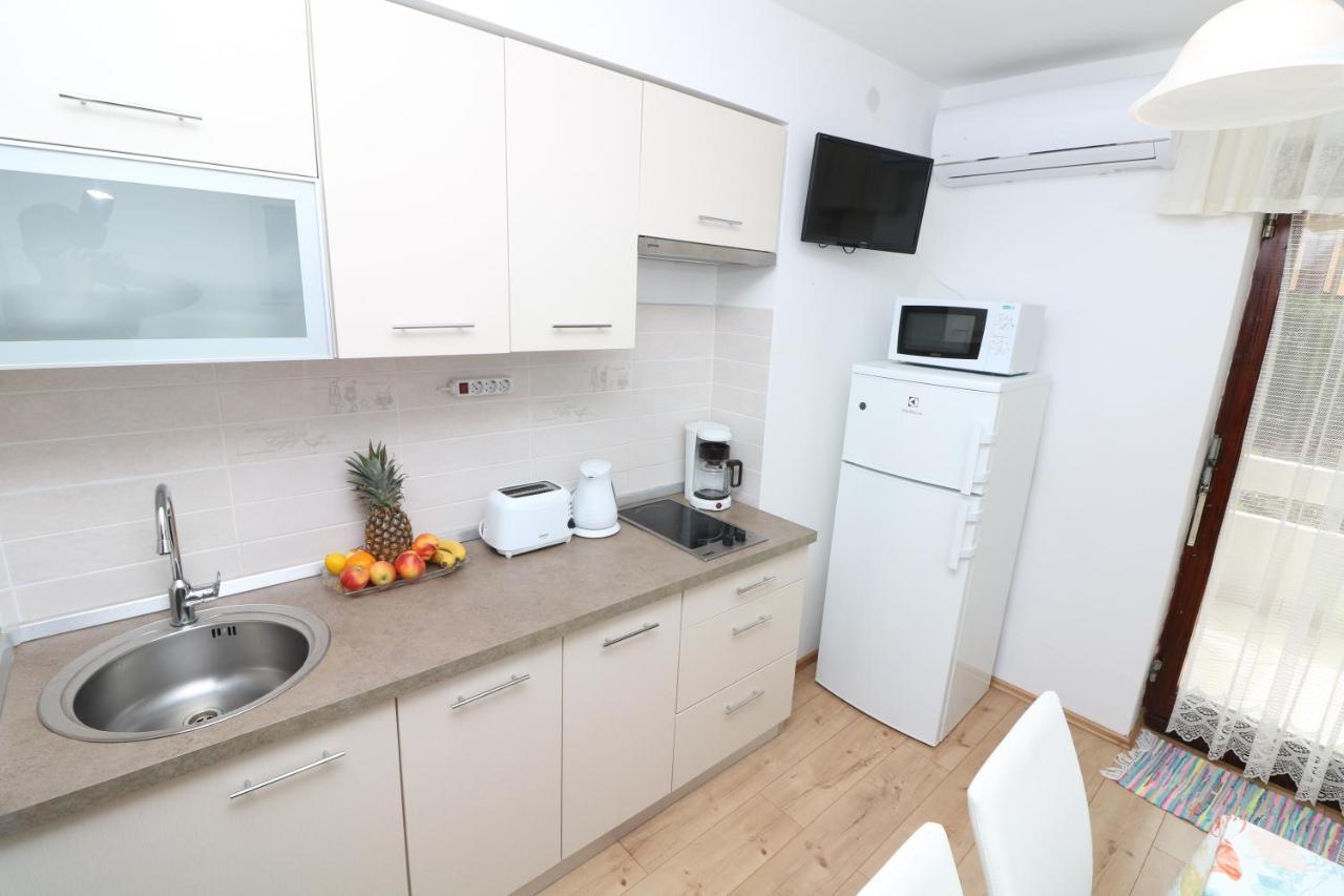 Apartament Tomasic With Terrace