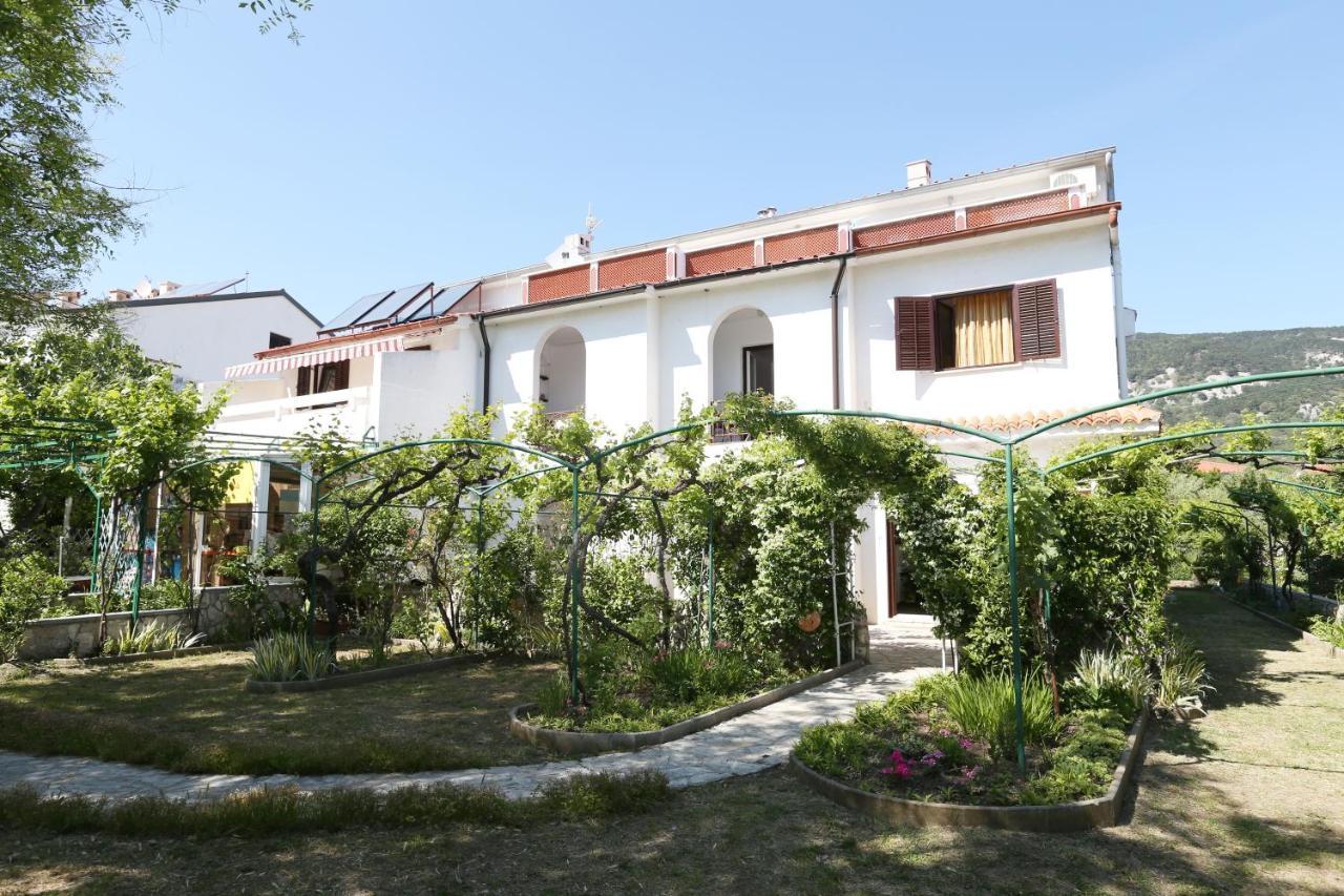 Tomasic With Terrace Apartament *
